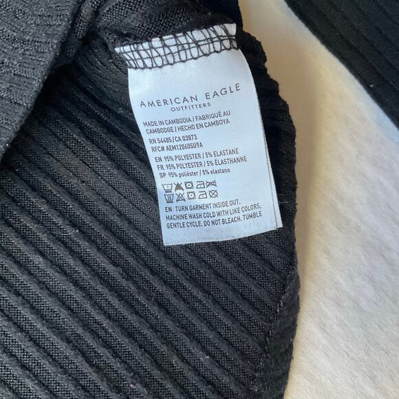 American Eagle Women Long Sleeve V-neck Stretchy Knit Blouse size XS, Black - Picture 5 of 7